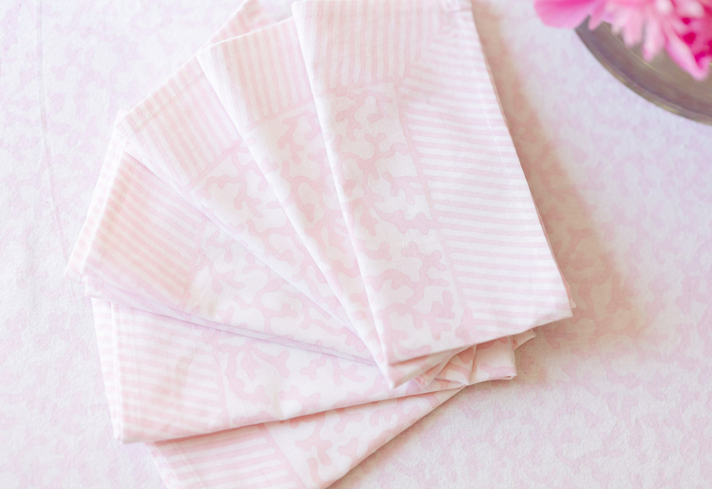PETAL CORAL TABLECLOTH
