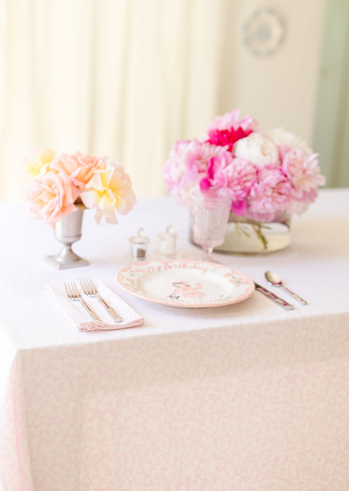 PETAL CORAL TABLECLOTH