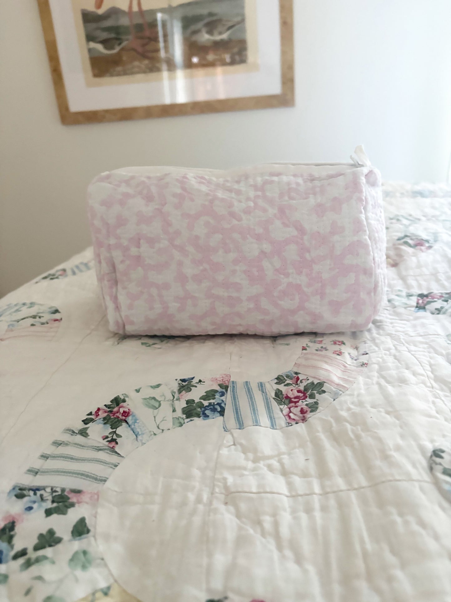 CORAL TOILETRY BAG - CHAMBRAY OR PETAL