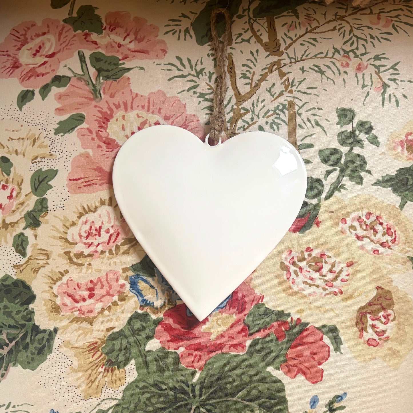 WHITE ENAMEL HANGING HEART