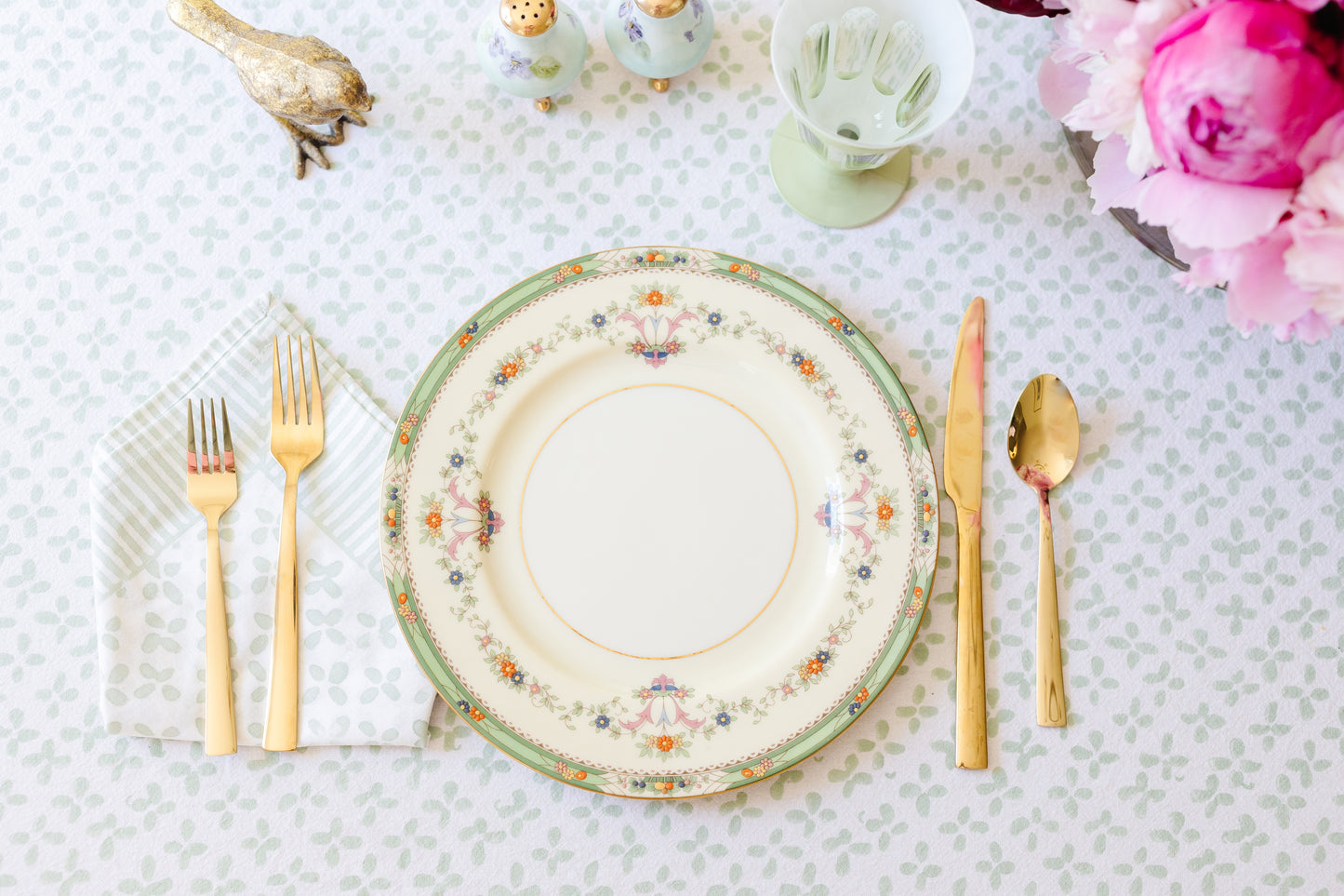 CLOVER NAPKINS